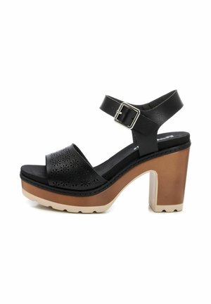 Sandalias con plataforma - black