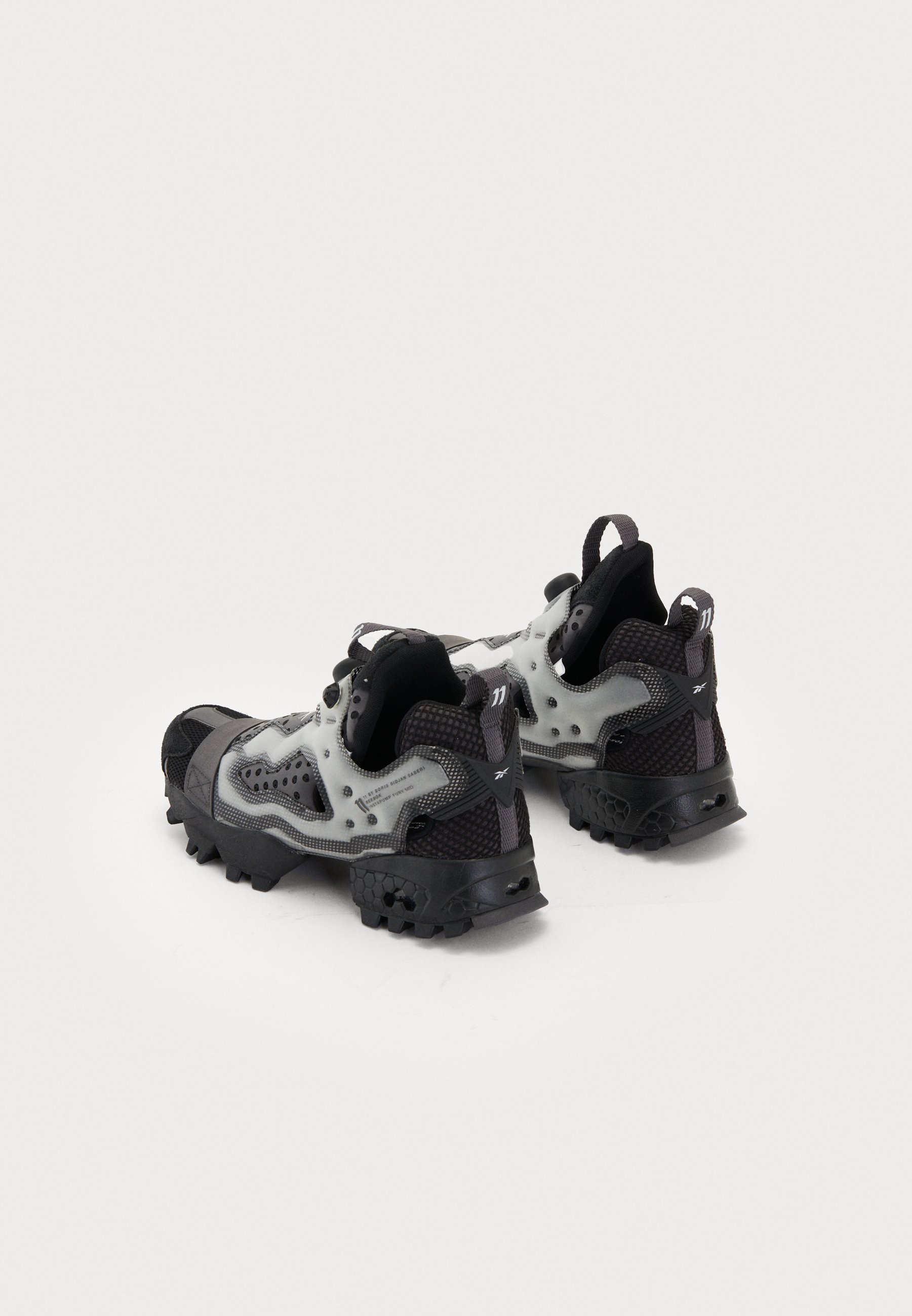 Reebok LTD 11 BY BORIS BIDJAN SABERI INSTAPUMP FURY MID UNISEX