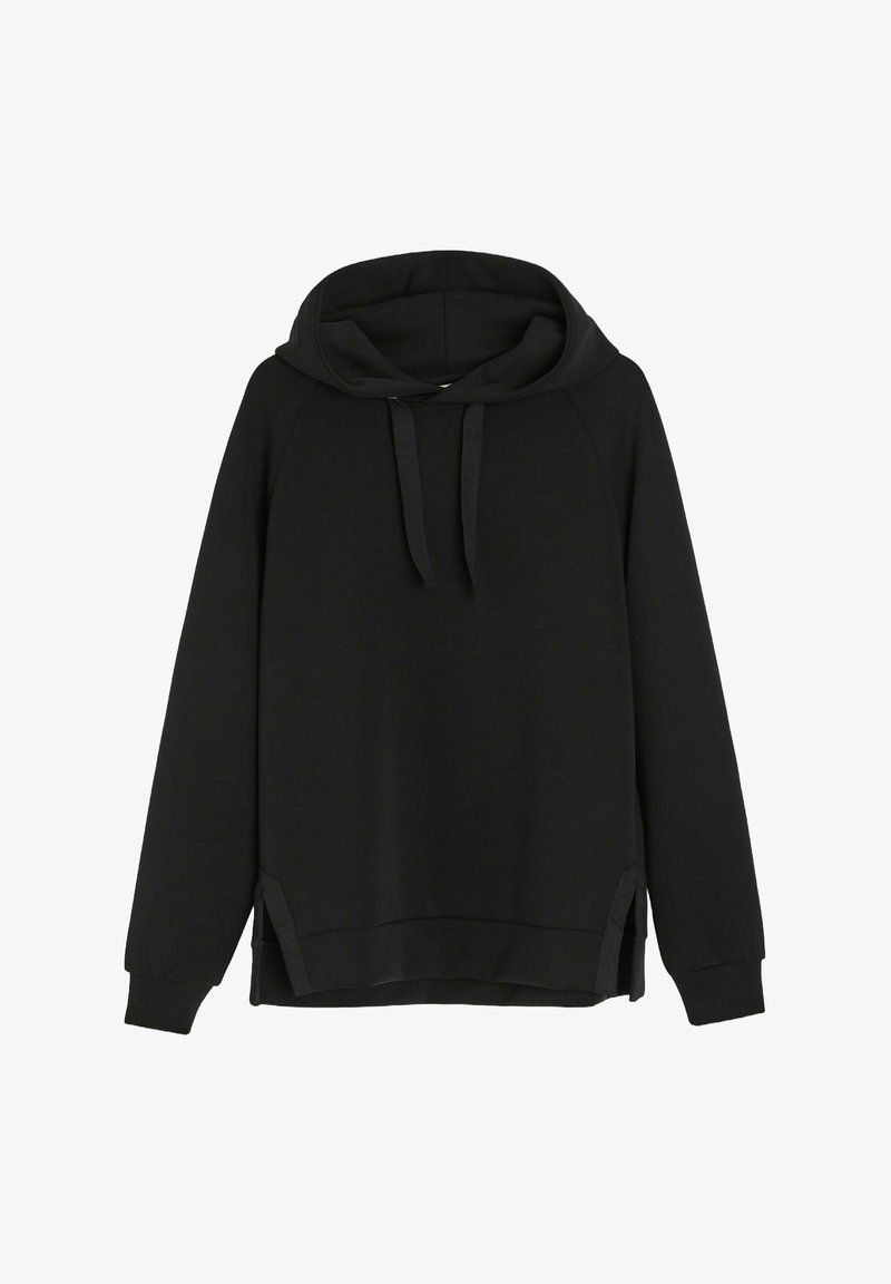Czarna bluza z kapturem, wykonana z miękkiego materiału, charakteryzująca się luźnym krojem, ściągaczami przy mankietach oraz bocznymi rozcięciami, które zapewniają dodatkową swobodę ruchów i komfort.
