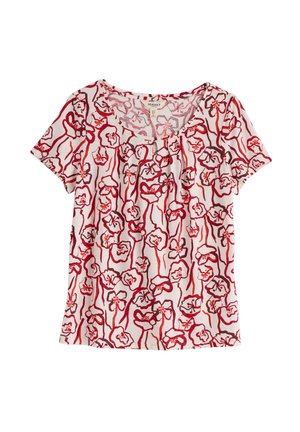Balta trumpomis rankovėmis moteriška palaidinė su raudonų ir rožinių abstrakčių gėlių raštu bei apvalia iškirpte su mažu raukšlės detale.