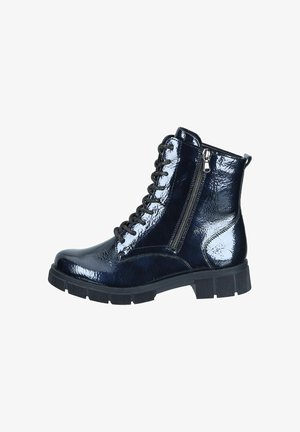 Stivale alla caviglia con lacci in pelle sintetica lucida blu navy con finitura testurizzata, dotato di cerniera laterale e suola nera spessa.