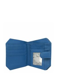 Blaues Lederportemonnaie mit strukturiertem Finish. Verfügt über mehrere Kartenfächer, ein durchsichtigen Ausweisfenster und einen Druckknopfverschluss. Das Innere hat ein florales Muster.