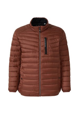 Veste en polyester synthétique marron avec un col haut, motif matelassé horizontal, fermeture éclair frontale et une poche sur la poitrine avec un accent noir.