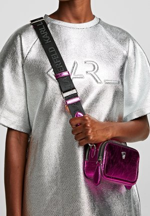 KARL LAGERFELD, Sac bandoulière - neon pink