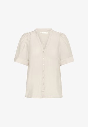 Lys beige bluse i blødt stof, med V-hals, korte pufærmer og en knaplukning foran med seks perlelignende knapper.