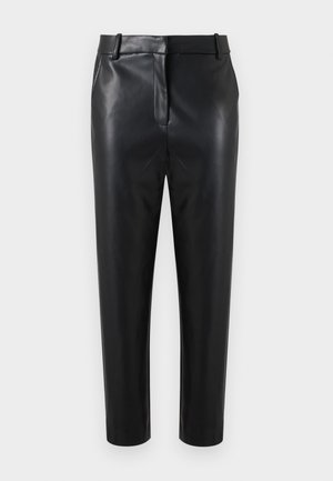 Sorte faux skinnbukser med slank passform, med glidelås, beltehemper og svakt avsmalnende ankler. Glatt tekstur og blank finish.