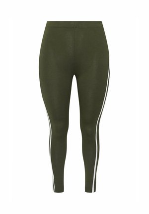 Leggings verde oliva con fascia elastica in vita e strisce verticali bianche che corrono lungo i lati esterni di entrambe le gambe.