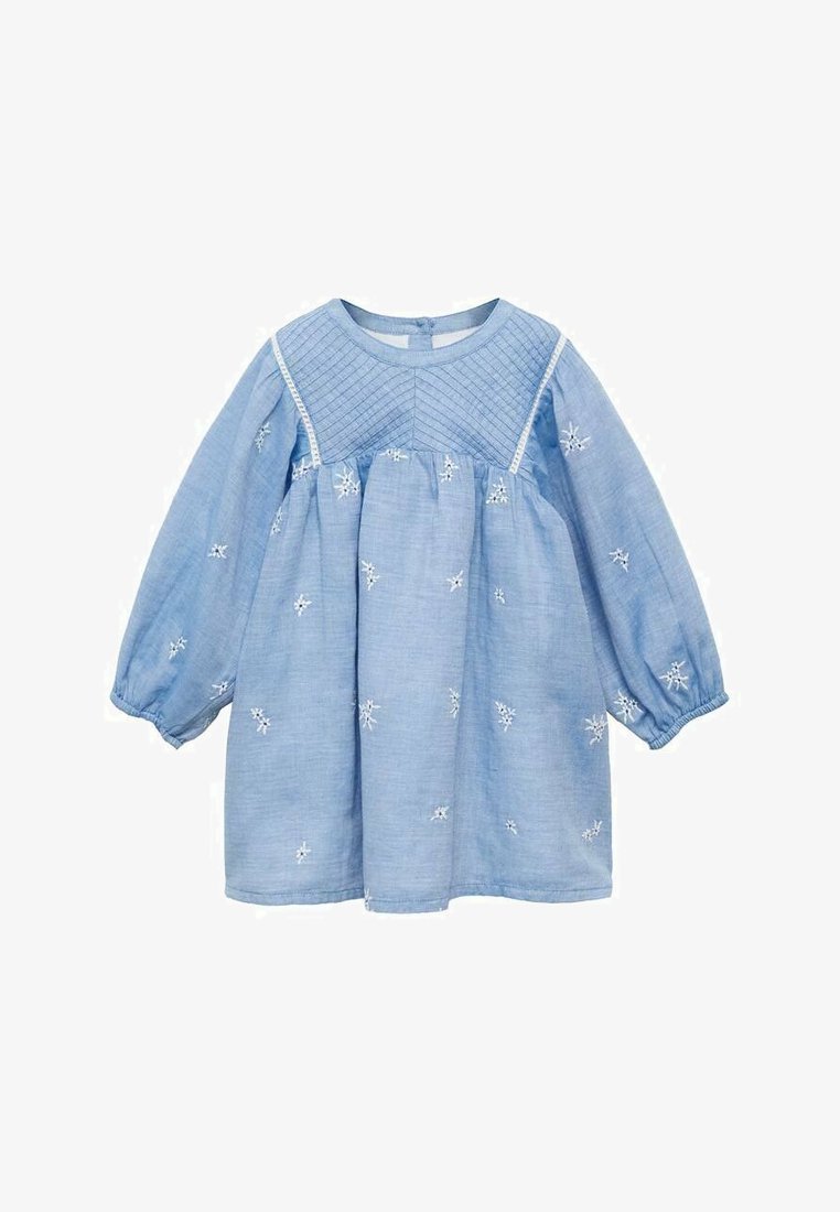 Svetlo modra bombažna obleka z dolgimi rokavi, vezeni cvetlični vzorci, nabran bodice in okrogli izrez. Mehek tekstur in udoben kroj.