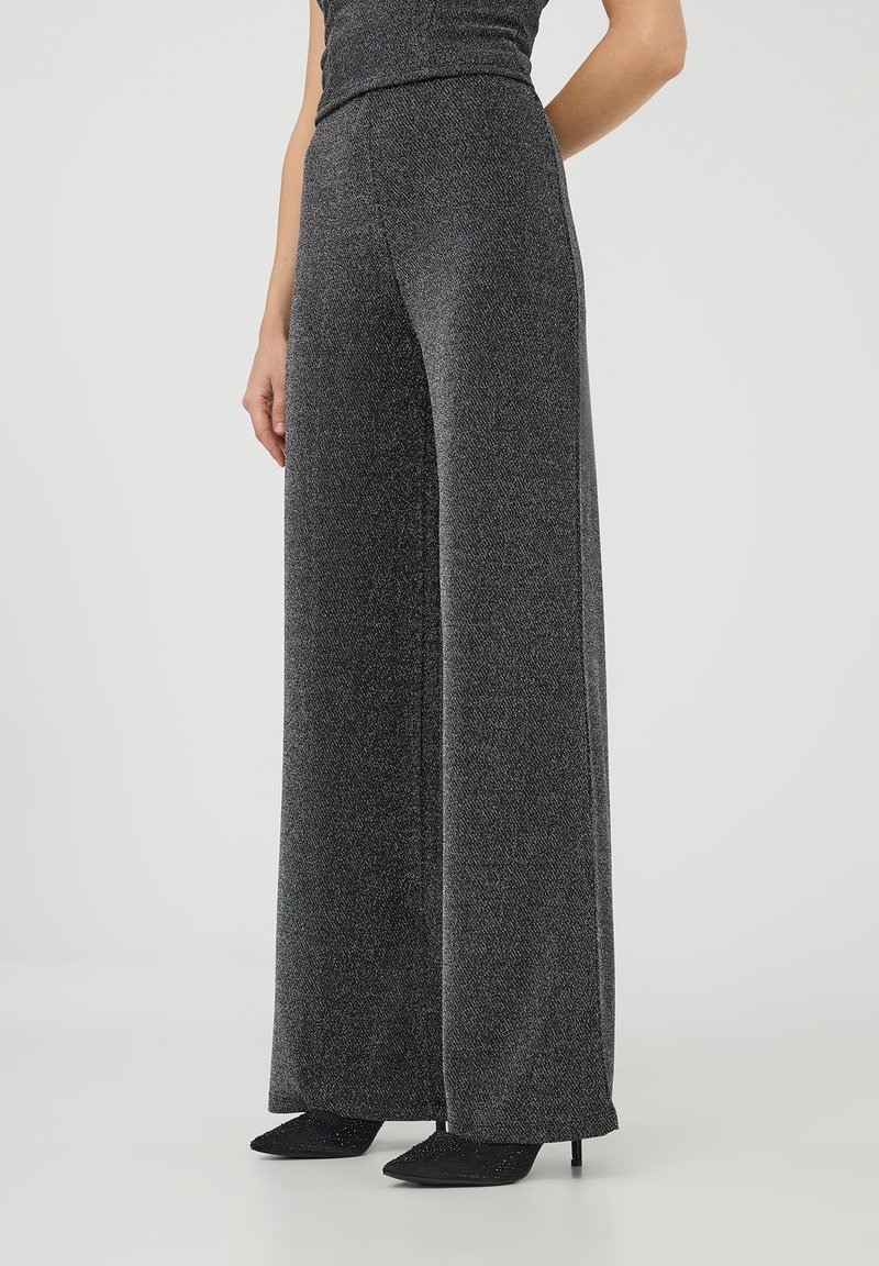 Terranova WIDE - Pantaloni - argento