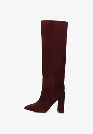 Bordeaux suède kniehoge laars met een spitse neus, blokhak en een gladde textuur. Kenmerkt zich door een naadloos ontwerp zonder zichtbare hardware.