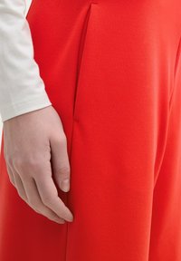 TOM TAILOR DENIM EASY CULOTTE - Hlače - scarlet red