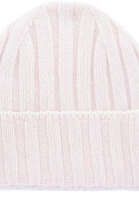 Beanie rosa chiaro lavorato a maglia con texture a costine verticali, dotato di risvolto e realizzato in materiale morbido per il massimo comfort.