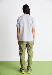 Thumbnail Image 4