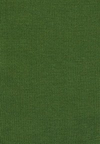 Strickstoff in einer kräftigen, tiefgrünen Farbe. Die Textur weist feine, gleichmäßige Rippungen auf und bietet eine konsistente und glatte Oberfläche.