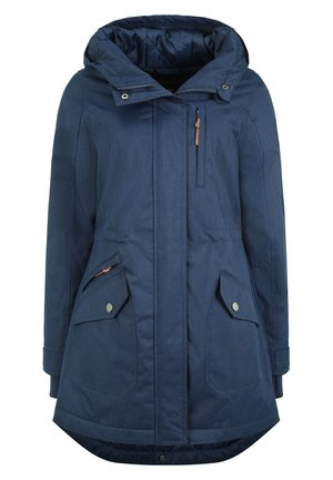 Marineblauwe waterdichte parka met capuchon, voorzien van een ritssluiting, twee voorste klepzakken en bruine leren accenten op de rits.