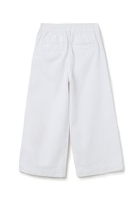 Witte katoenen broek met brede pijpen, een elastische tailleband en twee achterzakken. Gladde textuur en rechte silhouet.