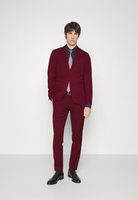 Michael Kors TRAVEL - Fato - red