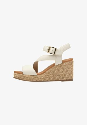 Magas sarkú szandálok - cream