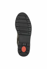 Suela de zapato de goma negra con surcos profundos, un acento rojo central y la talla "37" marcada. Superficie texturizada para mejorar el agarre y la durabilidad.