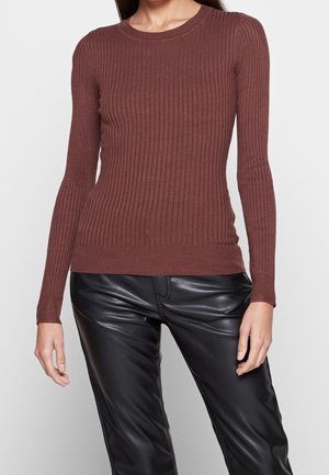 Stickad tröja - brown