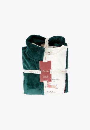 Gefaltete dunkelgrüne Fleecejacke und ein weißes Langarmshirt mit Hundebild, gesichert mit weißen Markenriemen und einem roten Etam-Tag.