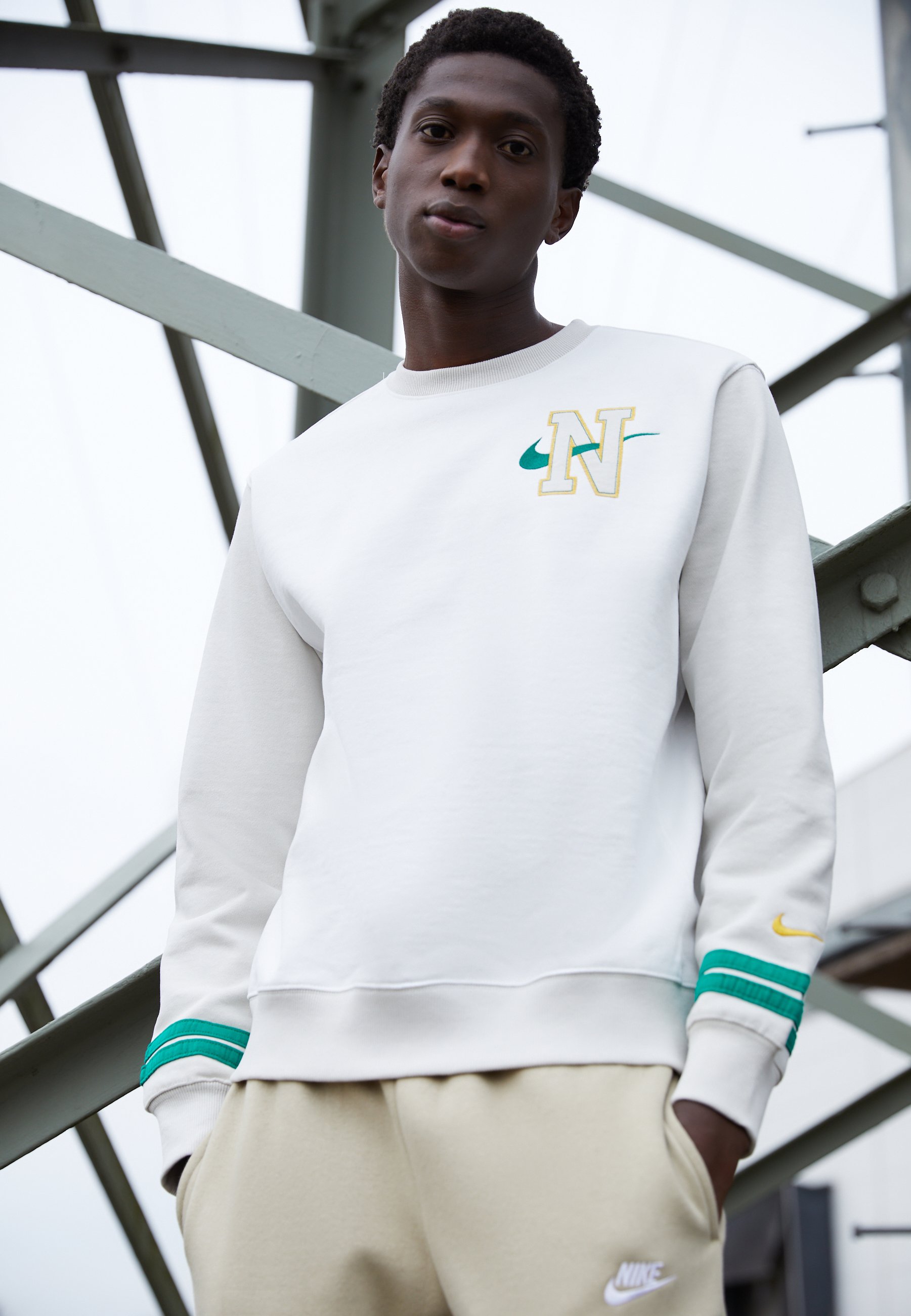 Nike Sportswear RETRO CREW - Sweatshirt - summit white/off-white -  Zalando.ie