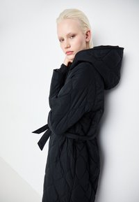 Vero Moda VMSASHA LONG COAT - Vinterkåpe / -frakk - black