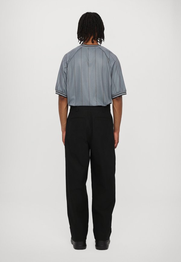 CASUAL TROUSERS - Trousers3