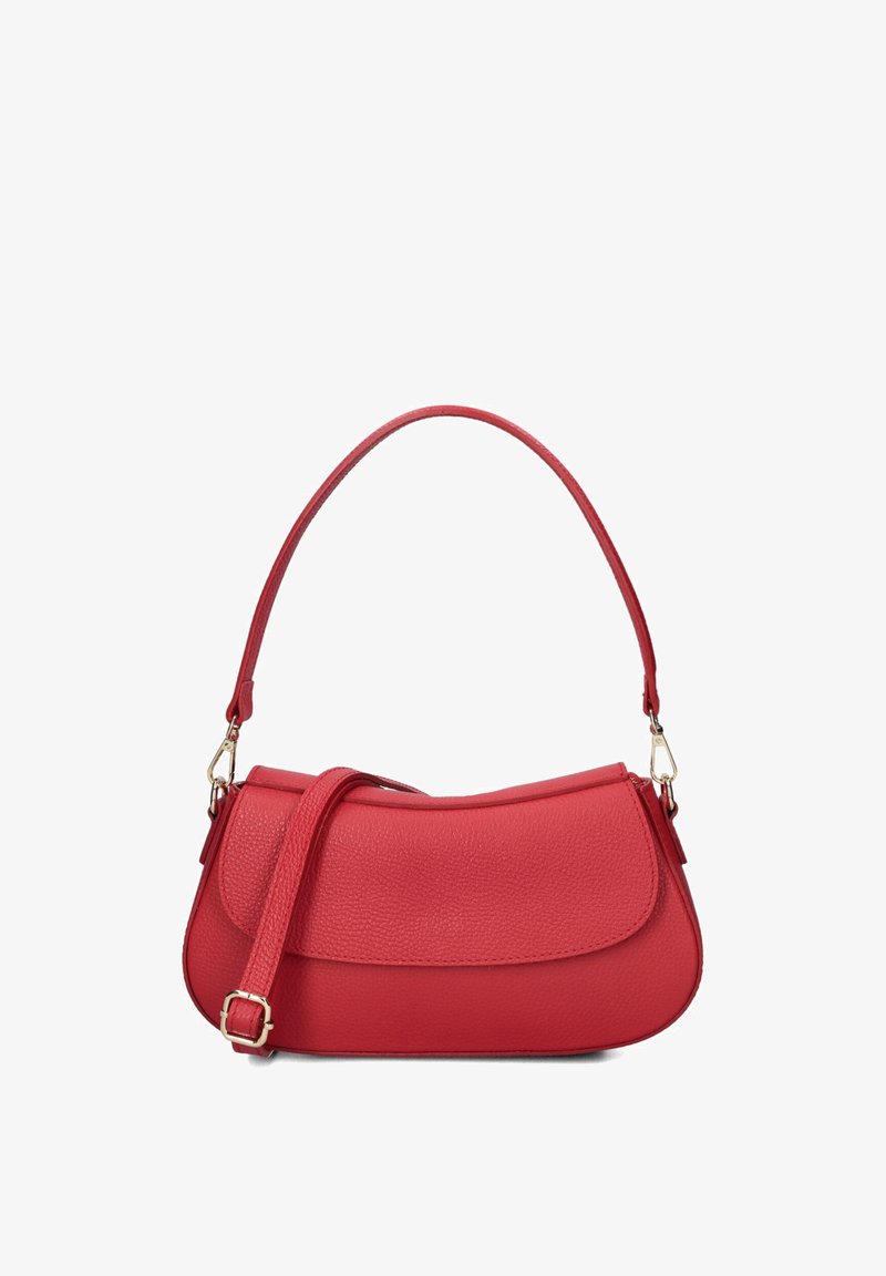 Rode leren handtas met een gebogen ontwerp, voorzien van een enkele bovenhandle en een verwijderbare schouderriem, gladde textuur en gouden hardware.