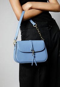 Victoria Hyde FLOWERS - Borsa a tracolla - dunkelblau