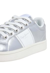 Pepe Jeans Sporta apavi - silver