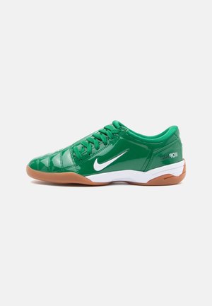 T90 - Baskets basses - pine green/white/med brown/black spruce