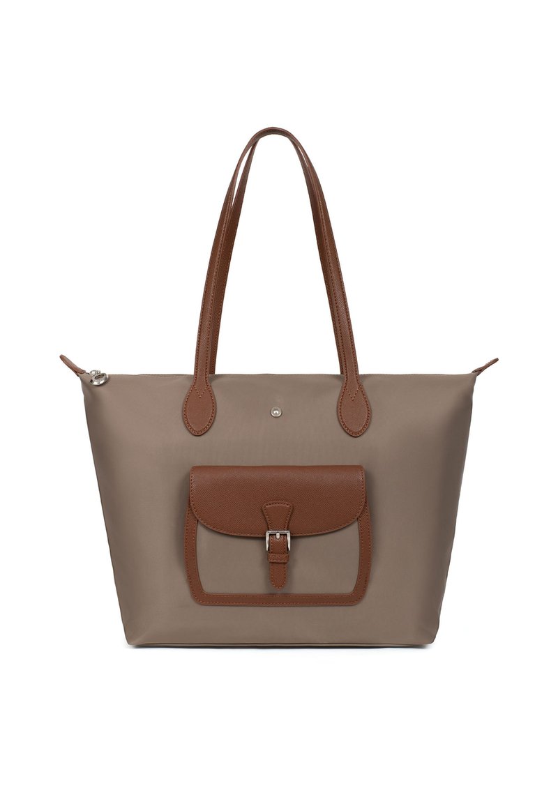 Torba na ramię w taupe'owym materiale z brązowymi skórzanymi akcentami, z dwiema długimi rączkami i przednią kieszenią z klapą zabezpieczoną metalowym zapięciem.