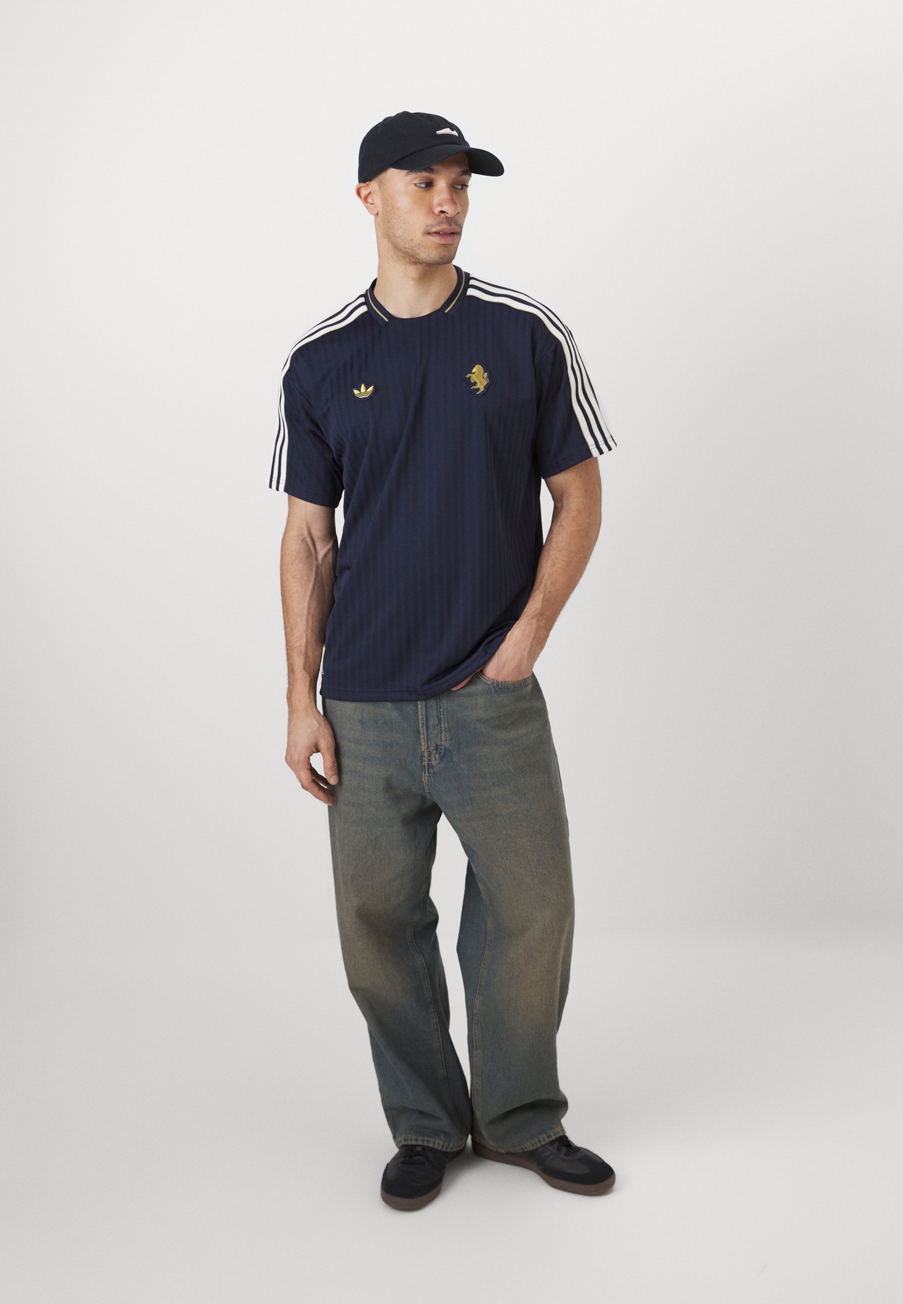 adidas Originals JUVENTUS ICON - Print T-shirt - legend ink