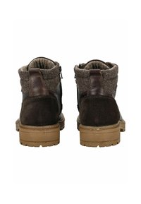 Stivaletti marroni con tomaia in suede e tessuto texturizzato, dotati di colletto imbottito, chiusura con zip e suola in gomma robusta color tan.