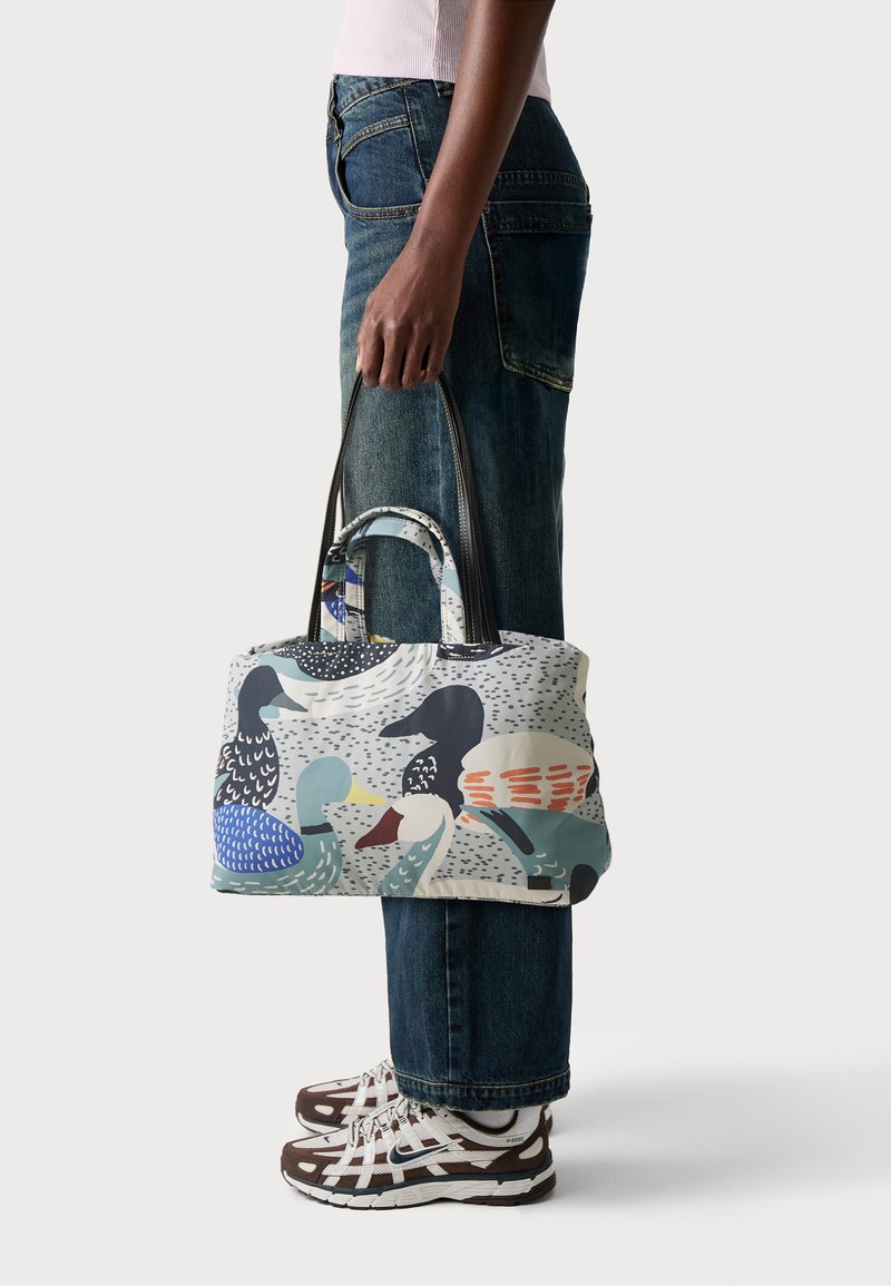 PARFOIS - TOTE BAG AQUARIUS BRIGHT  - Geantă de mână - bright multicolor, Extindeți