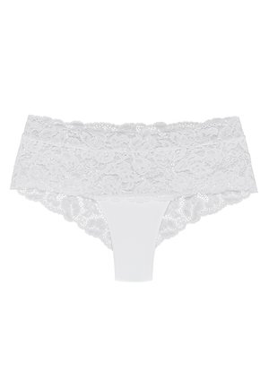 Mutande di pizzo bianco con un motivo floreale, dotate di una ampia fascia in pizzo in vita e pannelli anteriori e posteriori in cotone solido.
