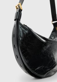 AllSaints HALF MOON SHOULDER - Handväska - black shine