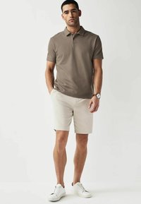 Next REGULAR FIT - Pólóing - neutral brown