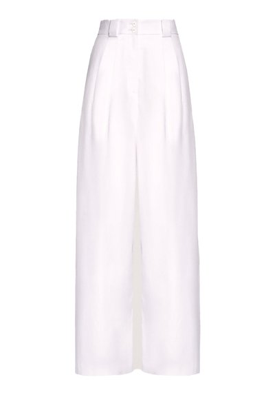 Witte wijde broek van lichtgewicht stof, met een hoge taille met twee knopen, scherpe plooien en een gladde textuur.
