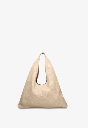 Beige leren handtas met driehoekige vorm en geperforeerd logopatroon, voorzien van een enkele centrale handgreep en zachte textuur.