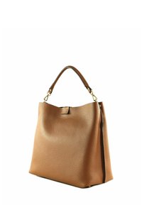 Sac à main en cuir marron texturé avec une poignée courbée, des accents en métal doré et un zip sur le côté, offrant un design spacieux.