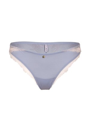 Slip bikini da donna azzurro chiaro con rifiniture in pizzo bianco ai lati e un piccolo ciondolo metallico centrale, con la scritta "Lovable".