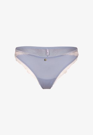 Slip bikini da donna azzurro chiaro con rifiniture in pizzo bianco ai lati e un piccolo ciondolo metallico centrale, con la scritta "Lovable".