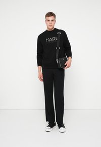 KARL LAGERFELD CREWNECK - Sudadera - black