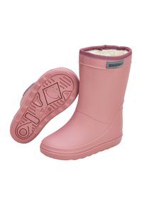 Bottes en caoutchouc roses et imperméables avec une semelle texturée et une doublure douce et pelucheuse. Présente un contour violet en haut et un patch logo sur le côté.