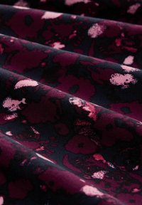 TOM TAILOR PLUS - GEMUSTERTE - Bluse - berry autumn floral design