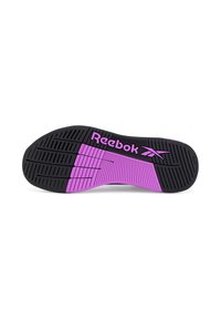 Juodas guminis batų padas su violetiniais akcentais, turintis tekstūrinį raštą ir „Reebok“ logotipą violetine spalva ant paviršiaus.