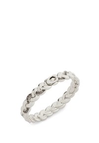 Silvermetallkedja-armband med flätad design och glittrande detaljer samt en lättanvänd clasp. Slät, polerad yta.