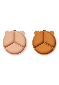 Divas mīkstas silikona šķēlītēs, kas veidotas kā lāči, viena gaiši rozā un otra siltā brūnā krāsā, katrai ar trim nodalījumiem.